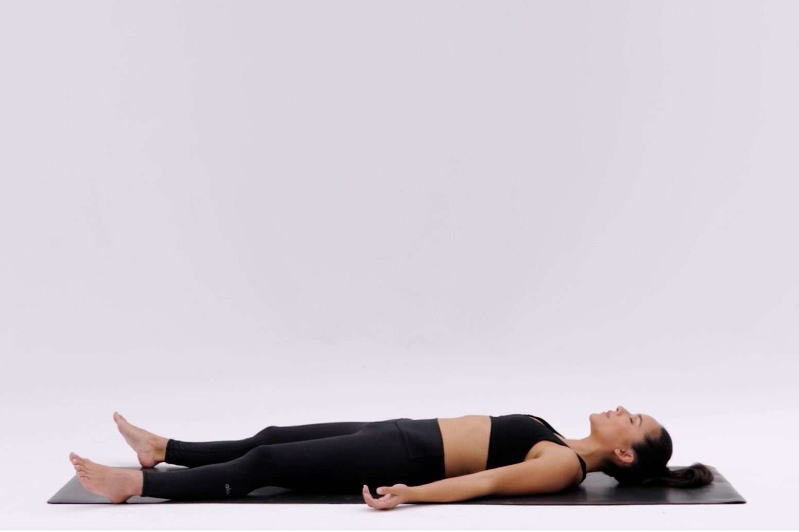 10 bài tập yoga tại nhà đơn giản cho người mới bắt đầu
